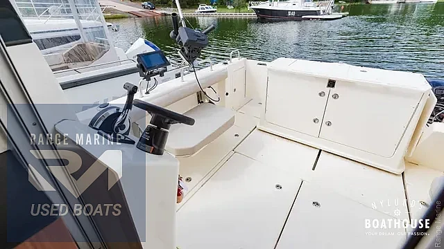Quicksilver 905 Pilothouse
