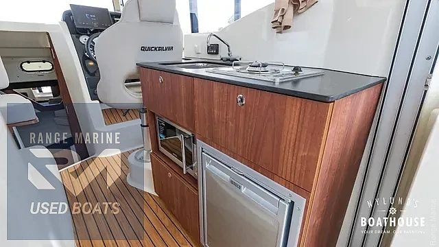 Quicksilver 905 Pilothouse — фото 11