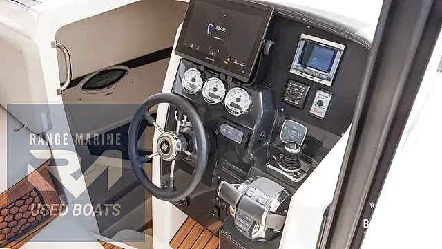 Quicksilver 905 Pilothouse — фото 15