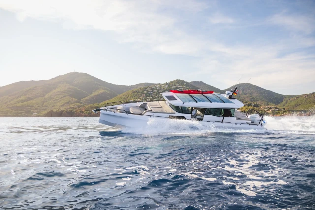 Axopar 45 XC Cross Cabin